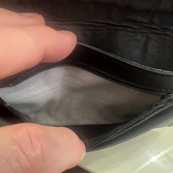 Designer Wallet and Key Holder! - Picture 7 of 10